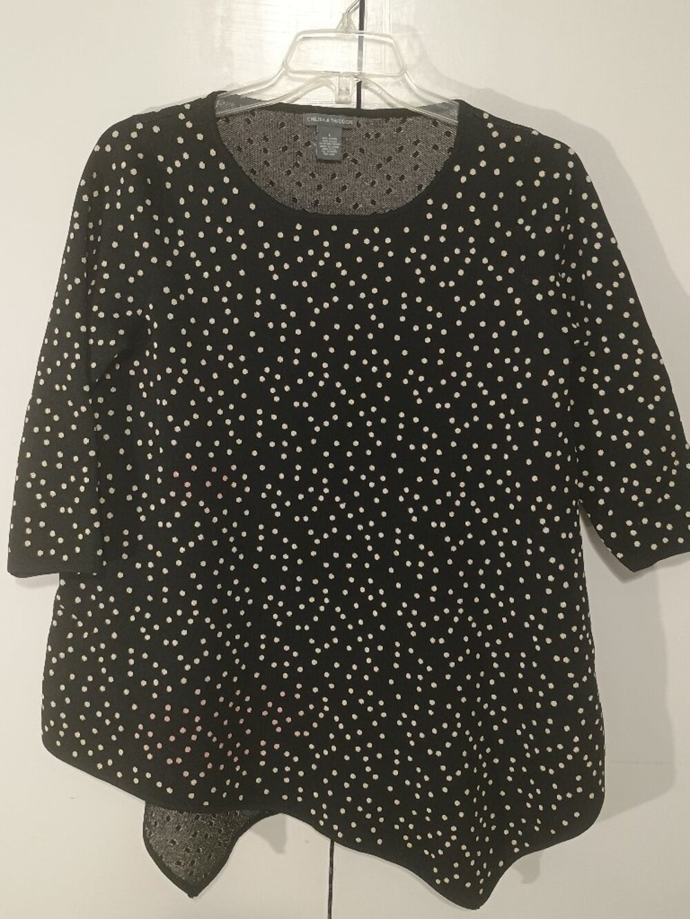 Chelsea & Theodore Size L Black Cream Dot Knit Sharkbite Tunic 3/4 Sleeve - Picture 2 of 6
